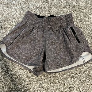 Lululemon Low Rise Tracker Short 4”
